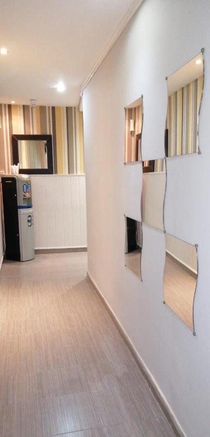 Hostal Oxum Madrid Dış mekan fotoğraf